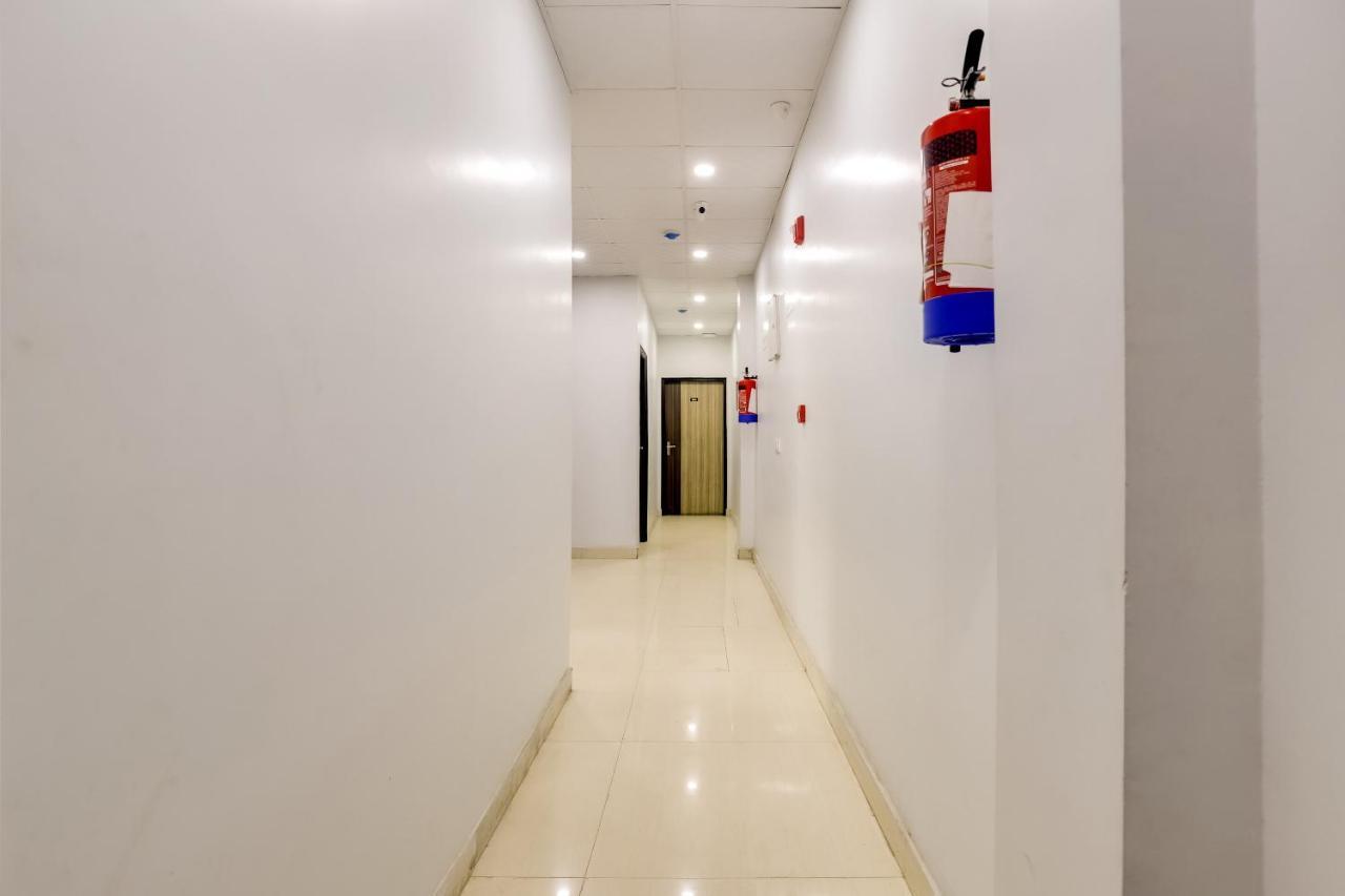 Collection O 71756 Hotel Silver Arrow Near Pacific Mall Tagore Garden Делі Екстер'єр фото